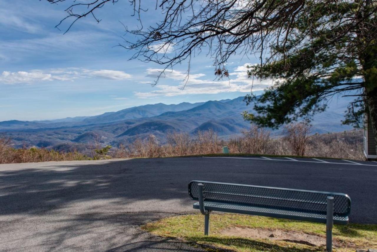 Smoky Mountains Studio With Balcony Gatlinburg Exteriör bild