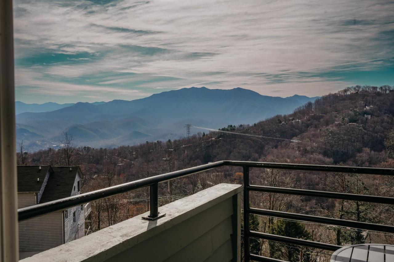 Smoky Mountains Studio With Balcony Gatlinburg Exteriör bild