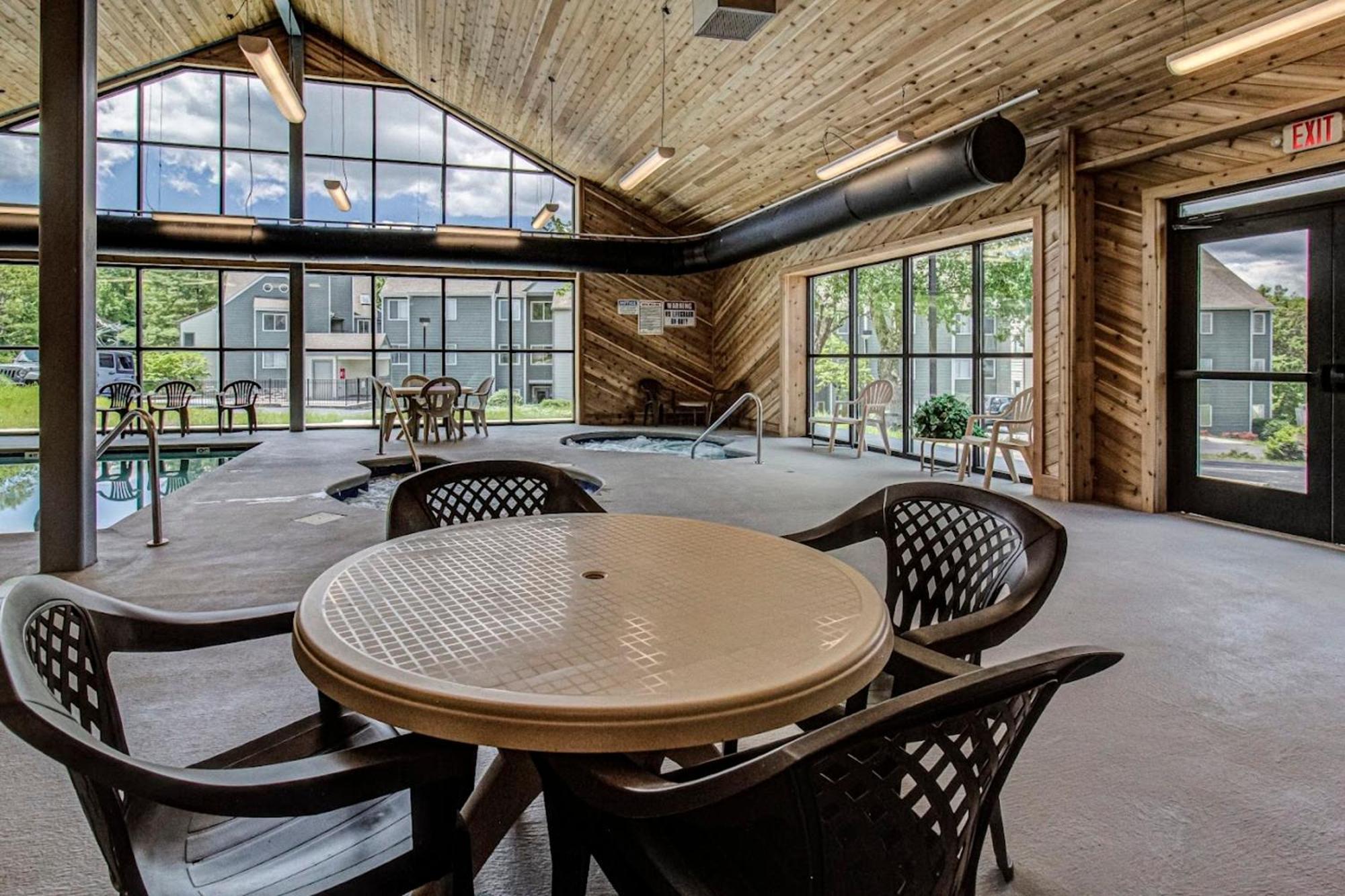 Smoky Mountains Studio With Balcony Gatlinburg Exteriör bild